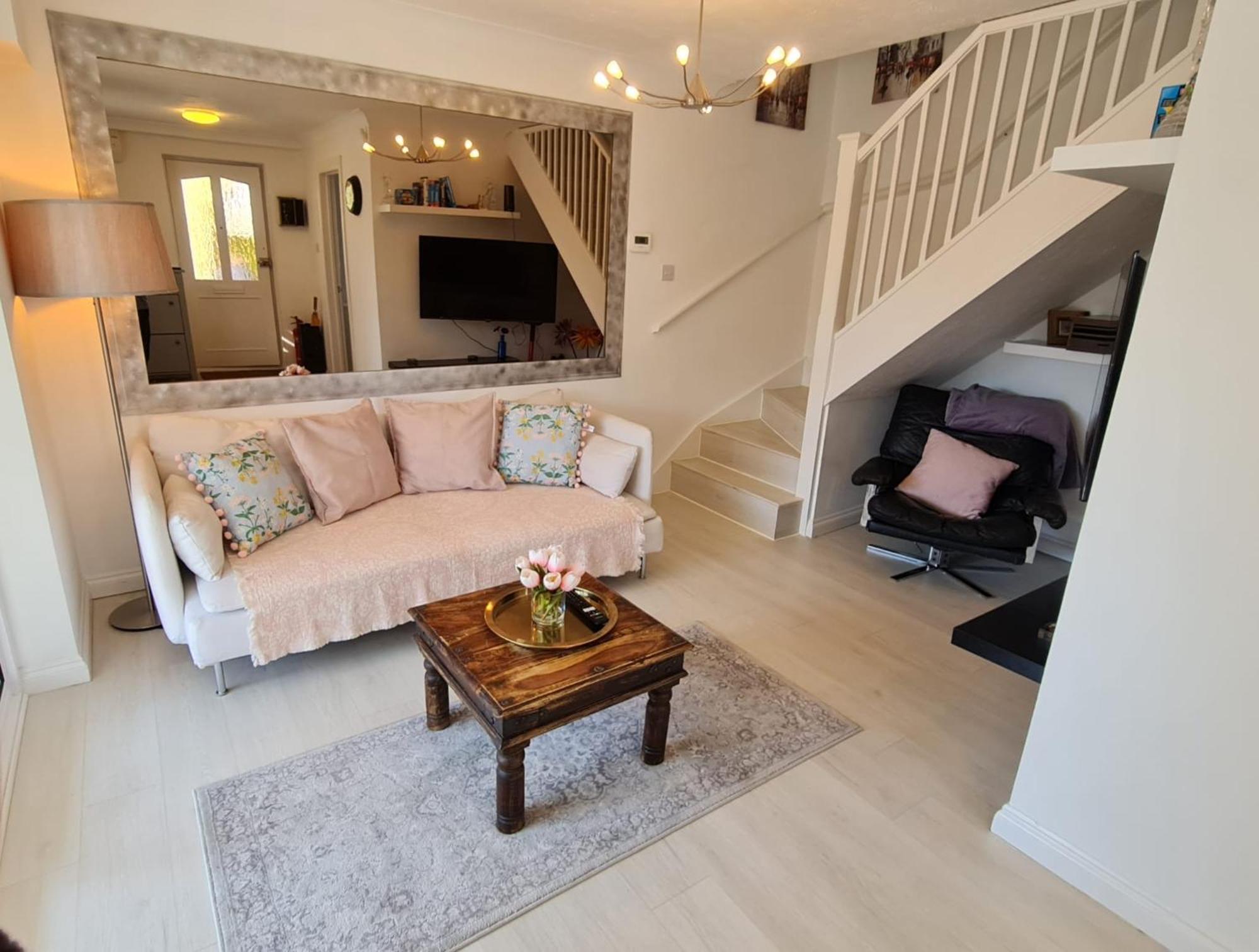 Lomond Gardens Place Villa Croydon